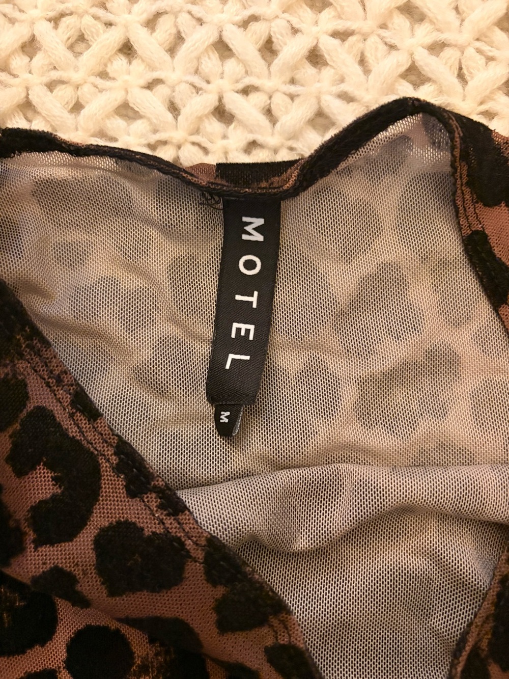 Motel Rocks Nova short sleeve leopard print top medium - Picture 3 of 6